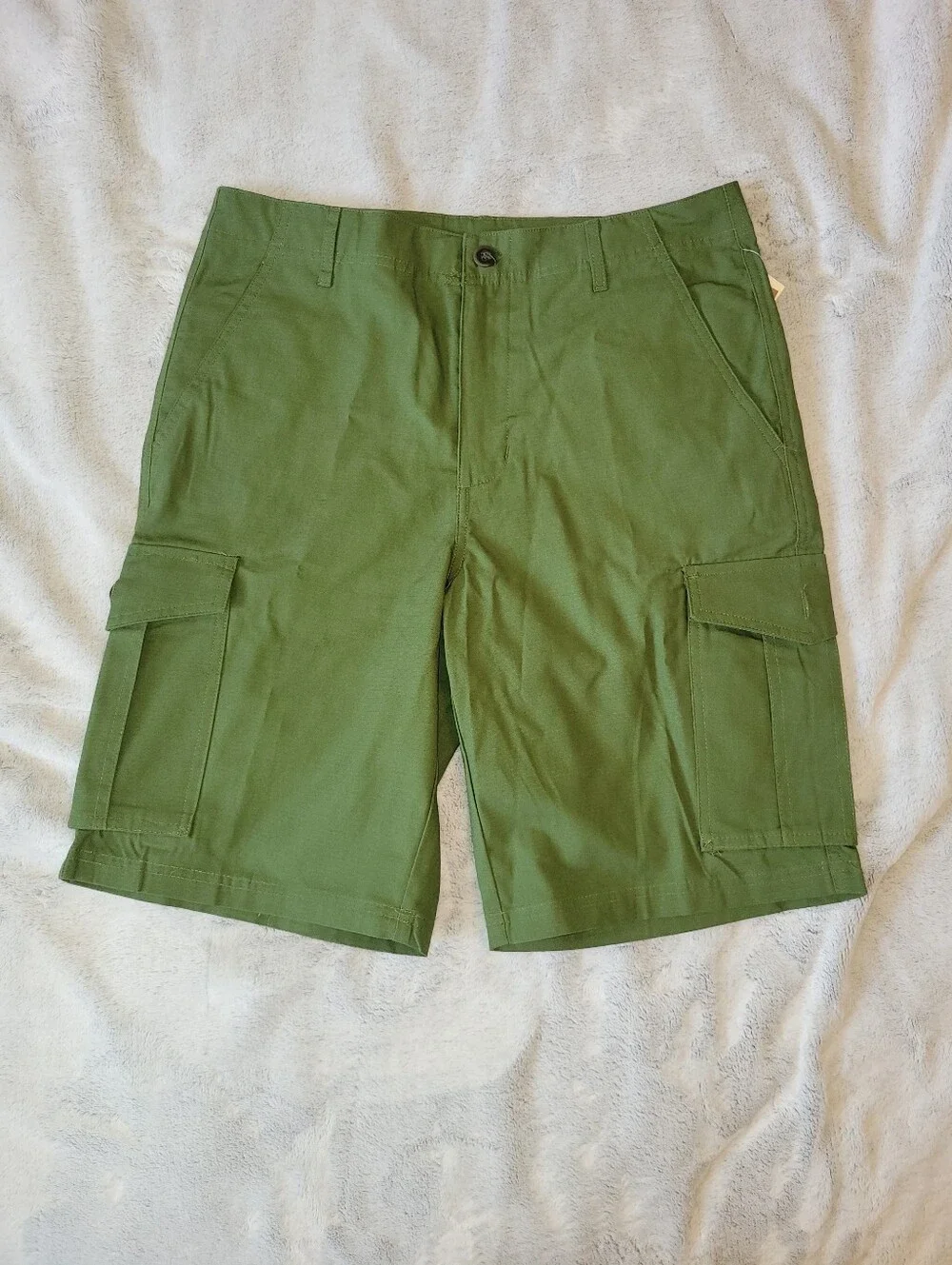 Eddie Bauer Mens Size 30 Dunite 10” Inseam Green Ripstop Cargo Shorts Hike Camp.